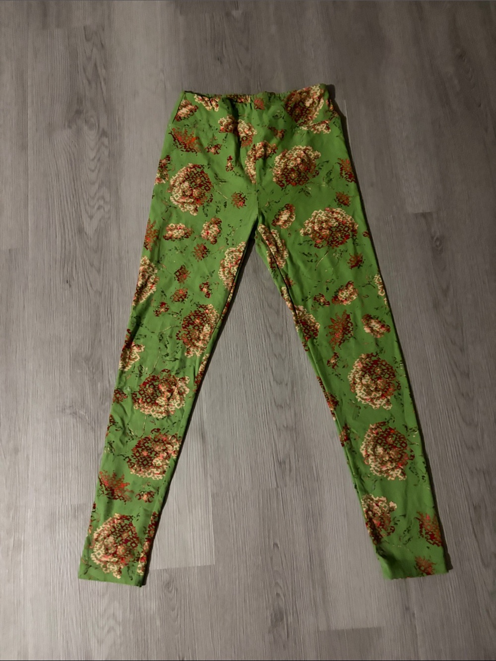 Lularoe Green Geometric print Leggings